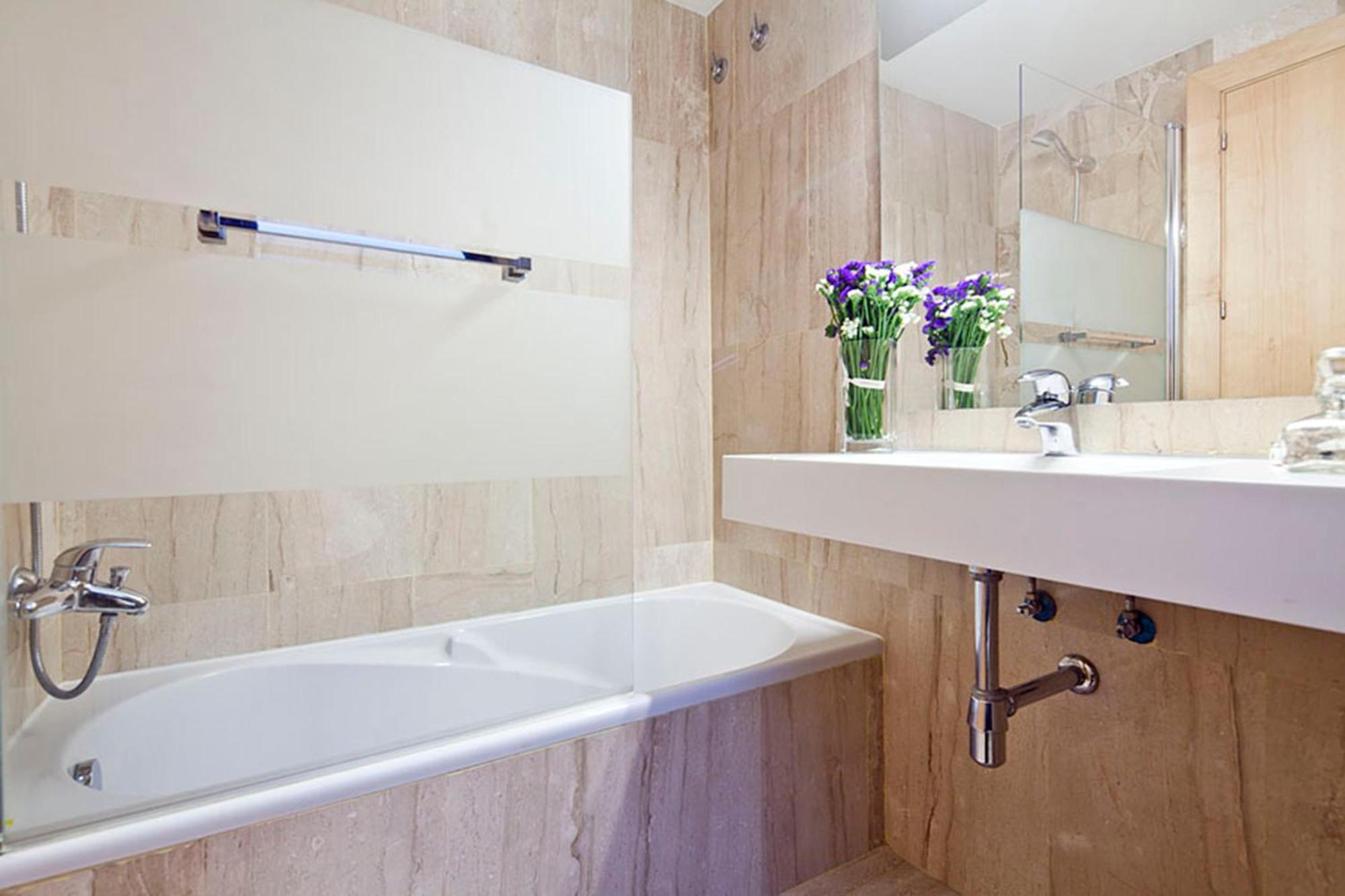 Apartment Barcelona Rentals - Private Pool And Garden Center ห้อง รูปภาพ