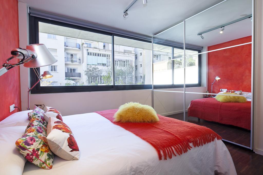 Apartment Barcelona Rentals - Private Pool And Garden Center ภายนอก รูปภาพ