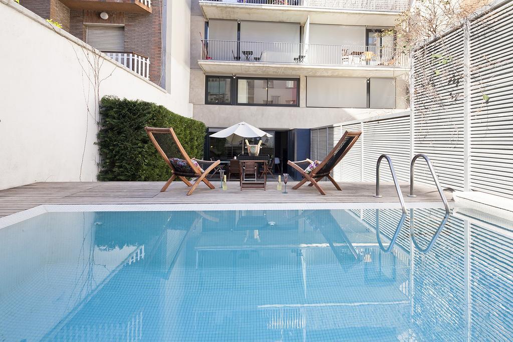 Apartment Barcelona Rentals - Private Pool And Garden Center ภายนอก รูปภาพ