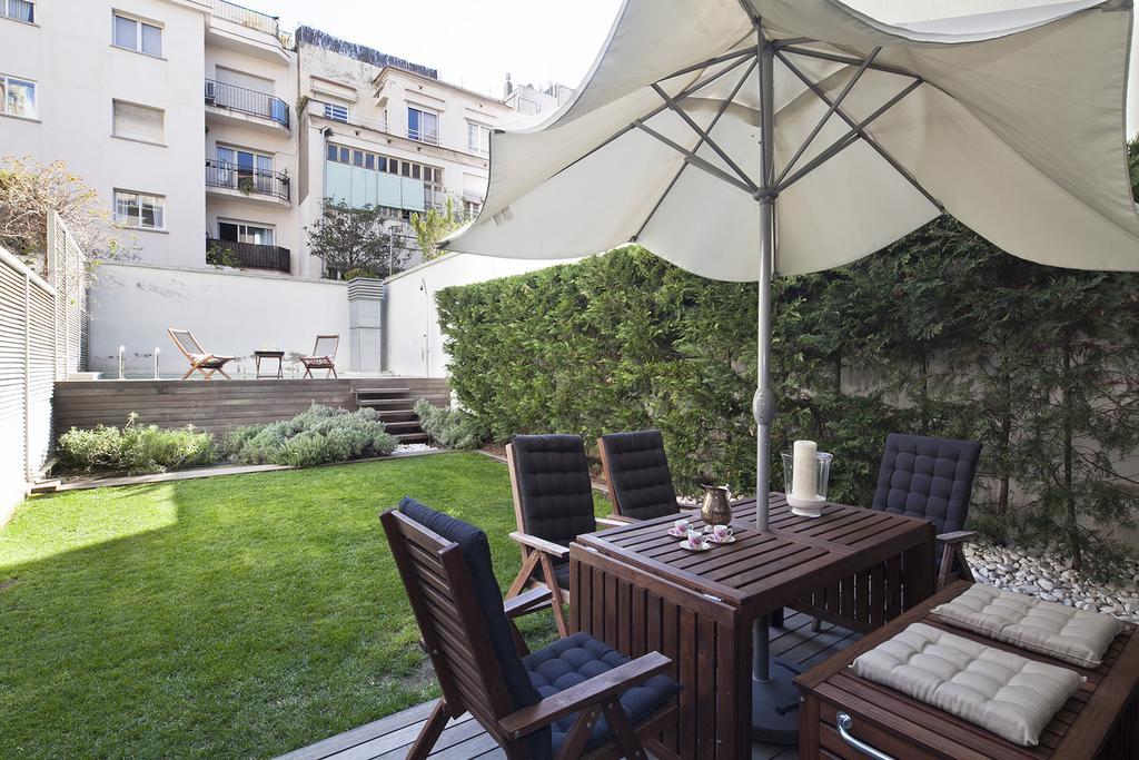 Apartment Barcelona Rentals - Private Pool And Garden Center ภายนอก รูปภาพ